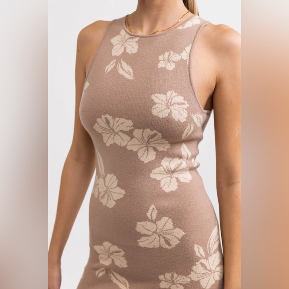 NWOT tropical knit dress 🌴🌺🍹 - Picture 5 of 10